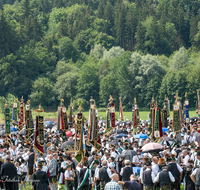 fileadmin/roha/images_galerie/orte_landschaft/Teisendorf/Gaufest-GauverbandI-Freitag14.-Sonntag23.Juli2023/BR-GAUFEST-TEIS-2023-3-1051-D-roha-Tracht-Gaufest-Teisendorf.png