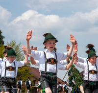 fileadmin/roha/images_galerie/brauchtum/Maibaum/Anger-Hoeglwoerth/BR-MAIB-ANG-2017-1353-04-D-roha-Brauchtum-Maibaum-Anger-Trachten-Kinder-Plattler.png