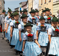 fileadmin/roha/images_galerie/orte_landschaft/Teisendorf/Gaufest-GauverbandI-Freitag14.-Sonntag23.Juli2023/BR-GAUFEST-TEIS-2023-4-1132-01-D-roha-Tracht-Gaufest-Teisendorf-Jugendtag.png