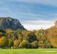 fileadmin/roha/images_galerie/orte_landschaft/Bad_Reichenhall/BAD-REI-PANKR-0052-D-roha-Bad-Reichenhall-Pankraz-Kircherl-Karlstein-Herbst.png