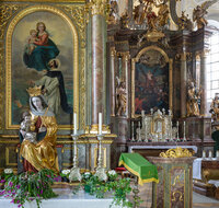 fileadmin/roha/images_galerie/kirche_religion/Teisendorf/KKKM-TEIS-KIR-S-ALT-0023-D-rohaKirche-Teisendorf-Seitenaltar.jpg