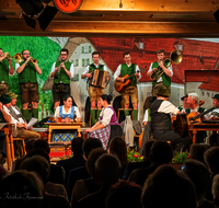 fileadmin/roha/images_galerie/orte_landschaft/Piding/Piding-Feste-Theater-usw/PID-FRUEHJ-2024-2039-D-roha-Piding-Fruehjahrssingen-Altwirt.png