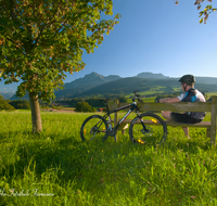 fileadmin/roha/images_galerie/Freizeit-Sport/Mountainbike-Radfahren/SPO-MOUN-ANG-0003-D-roha-Sport-Mountainbike-Radfahren-Anger-Hochstaufen-Zwiesel-Hoeglworth-Bank.png