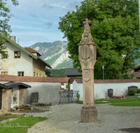 fileadmin/roha/images_galerie/orte_landschaft/Bad_Reichenhall/KKKM-MARZ-0026-1-D-H-roha-Kirche-Marzoll-Bad-Reichenhall-Totenleuchte.png
