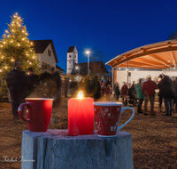 fileadmin/roha/images_galerie/orte_landschaft/Saaldorf/SAAL-SURH-DORFPL-2-8461-D-M-roha-Saaldorf-Surheim-Dorfplatz-Weihnachten.jpg