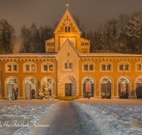 fileadmin/roha/images_galerie/orte_landschaft/Bad-Reichenhall-Saline/BAD-REI-SALINE-WI-0002-D-roha-Bad-Reichenhall-Alte-Saline-Salz-Nacht-Winter.png