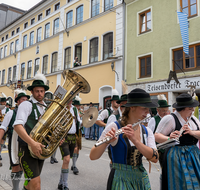 fileadmin/roha/Gautrachtenfest/Bilderglalerie/Gaufest-2023/Festsonntag/BR-GAUFEST-TEIS-2023-3-1206-03-D-roha-Tracht-Gaufest-Teisendorf.png