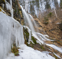 fileadmin/roha/images_galerie/wasser/SCHNEILZL-WEISSB-FALL-0017-D-roha-Schneizlreuth-Weissbachfall-Wasser-Wasserfall-Winter-Eis-Schnee.png