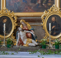 fileadmin/roha/images_galerie/kirche_religion/Teisendorf/KKKM-TEIS-KIR-0034-1-D-roha-Kirche-Teisendorf-Pieta.png