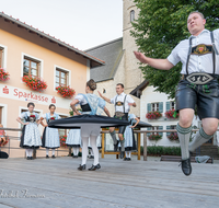 fileadmin/roha/images_galerie/brauchtum/Tracht/Trachtenverein_Anger/BR-TRACH-ANG-20190908-2010-04-D-roha-Brauchtum-Tracht-Anger-Hoeglwoerth-Holzhacker.png
