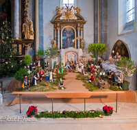 fileadmin/roha/images_galerie/brauchtum/Weihnachten-Krippen/Laufen/BR-WEIH-KRI-LAUF-0020-D-roha-Brauchtum-Weihnachten-Barock-Krippe-Laufen-Stiftskirche.png