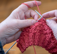 fileadmin/roha/images_galerie/arbeit_technik/Handwerk/HAN-STRICK-0008-D-roha-Handwerk-Stricken-Wolle-Hand-Nadel.png