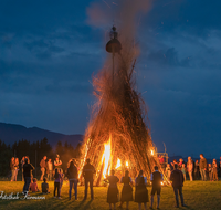 fileadmin/roha/images_galerie/brauchtum/Sonnwendfeuer/BR-SONNW-WEIL-0030-2018-2153-01-D-roha-Brauchtum-Sonnwend-Peters-Feuer-Weildorf-Teisendorf.png