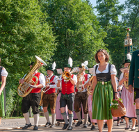 fileadmin/roha/images_galerie/orte_landschaft/Teisendorf/Weildorf/Weildorf-Trachtenfest/BR-TRACHT-FEST-WEIL-18062017-0902-03-D-roha-Brauchtum-Trachtenfest-Weildorf.png