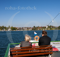 fileadmin/roha/images_galerie/orte_landschaft/Gstadt/CHIE-SCHIFF-0012-1-D-roha-Chiemsee-Schiff-Fahrt-Schifffahrt-Gstad-Passagier.jpg