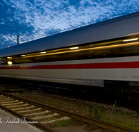 fileadmin/roha/images_galerie/orte_landschaft/Freilassing/FREIL-EISENB-0015-D-roha-Freilassing-Eisenbahn-Bahnhof-Zug.png