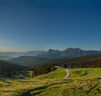 fileadmin/roha/images_galerie/stimmung-Sonne/Sonnenaufgang/SON-AU-STOISS-A-0006-5816-D-P-roha-Sonnenaufgang-Stoisser-Alm-Teisenberg.png