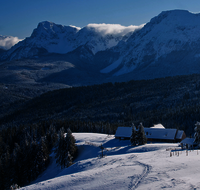 fileadmin/roha/images_trauerdruck/Trauerdruck-Seite-5/Sterbebild-Stoisser-Alm-Winter.png