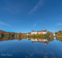 fileadmin/roha/images_galerie/orte_landschaft/Anger/Hoeglwoerth/AN-HOE-0018-5-3931-D-roha-Anger-Hoeglwoerth-Kloster-See-Spiegelung-Herbst.png