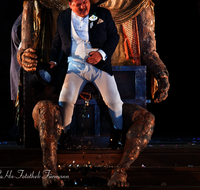 fileadmin/roha/images_galerie/orte_landschaft/Salzburg/Jedermann/2015/SA-KU-JEDERM-2015-2226-01-D-roha-Salzburg-Festspiele-Jedermann-Theater-Dom.png