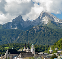 fileadmin/roha/images_galerie/orte_landschaft/Berchtesgaden/Markt-Berchtesgaden/BGD-30-7234-D-roha-Berchtesgaden-Watzmann.png