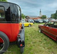 fileadmin/roha/images_galerie/orte_landschaft/Saaldorf/SAAL-OLDT-2026-9788-D-H-roha-Saaldorf-Oldtimer-Auto.jpg