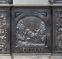 fileadmin/roha/images_galerie/orte_landschaft/Teisendorf/IN-Achthal/TEI-ACHT-MU-0010-05-D-roha-Teisendorf-Achthal-Museum-Ofen-Guss-Eisen.png