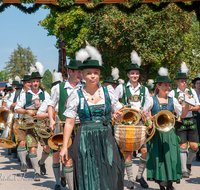 fileadmin/roha/images_galerie/orte_landschaft/Anger/Anger-Trachten-Musik-Fest/BR-FEST-ANG-MUS-TRACH-2018-08-19-1155-02-D-roha-Brauchtum-Fest-Anger-Trachtenverein-Musikkapelle-Ainring.png
