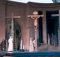 fileadmin/roha/images_galerie/orte_landschaft/Oberammergau/Passion/OBERA-PASS-0380-2040-00-D-roha-Oberammergau-Passion-Spiele-Jesus-Kreuz-Christus-Karfreitag.png