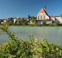 fileadmin/roha/images_galerie/orte_landschaft/Laufen/LAUF-SALZACH-0001-03-D-roha-Laufen-Salzach-Stiftskirche.png