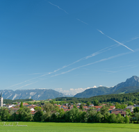 fileadmin/roha/images_galerie/orte_landschaft/Teisendorf/TEI-NORD-WEST-60-9862-P-D-roha-Teisendorf-Untersberg-Fuderheuberg-Hochstaufen-Teisenberg.png