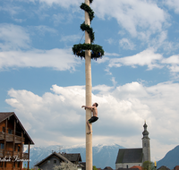 fileadmin/roha/images_galerie/brauchtum/Maibaum/Anger-Hoeglwoerth/BR-MAIB-ANG-2017-1601-0-0-01-D-roha-Brauchtum-Maibaum-Anger-Kraxln.png
