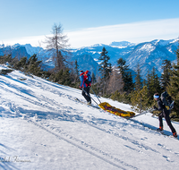 fileadmin/roha/images_galerie/Bergwacht/BERGW-UEB-PRED-2020-1432-02-D-roha-Bergwacht-Uebung-Predigtstuhl-Akja-Winter.png