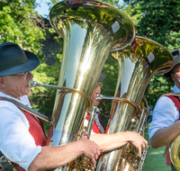 fileadmin/roha/Gautrachtenfest/Bilderglalerie/Gaufest-2023/Gauheimatabend/BR-GAUFEST-TEIS-2023-2-1704-1-D-roha-Tracht-Gaufest-Teisendorf-Standkonzert-Musikkapelle.png