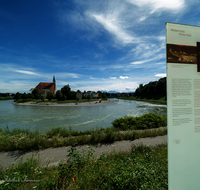 fileadmin/roha/images_galerie/orte_landschaft/Laufen/LAUF-SALZACH-KU-0010-D-roha-Laufen-Salzach-Schleife-Stiftskirche-Stele-Salz.png