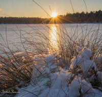 fileadmin/roha/images_galerie/stimmung-Sonne/Sonnenuntergang/SON-UN-SCHOEN-WI-1-7491-D-roha-Sonnenuntergang-Schoenrammer-Moor-See-Winter.jpg