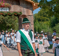fileadmin/roha/images_galerie/orte_landschaft/Anger/Anger-Trachten-Musik-Fest/BR-FEST-ANG-MUS-TRACH-2018-08-19-1151-16-D-roha-Brauchtum-Fest-Anger-Trachtenverein-Musikkapelle-Festzug-Aufham.png