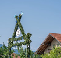 fileadmin/roha/images_galerie/brauchtum/Leonhardiritt/Holzhausen_01/Holzhausen-ritt-2025/BR-PFRI-HOLZ-2025-0951-1-D-roha-Brauchtum-Leonhardiritt-Holzhausen-Teisendorf.png