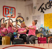 fileadmin/roha/images_galerie/orte_landschaft/Saaldorf/Theater/Saaldorf-Theater-2026-1/SAAL-THEAT-2026-1-7840-D-roha-Saaldorf-Theater-Bahnhof.jpg