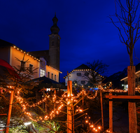fileadmin/roha/images_galerie/orte_landschaft/Anger/Anger-Weihnachten-Christkindlmarkt/AN-WEI-50-9753-D-roha-Anger-Dorfplatz-Weihnachten-Christkindlmarkt.png