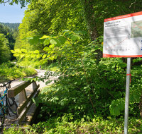 fileadmin/roha/images_galerie/Freizeit-Sport/E-Bike/WEGE-AN-TEISB-0002-D-roha-Weg-Strasse-Anger-Teisenberg-Beschilderung.jpg
