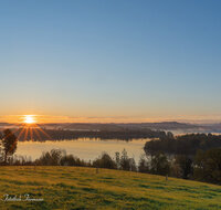 fileadmin/roha/images_galerie/stimmung-Sonne/Sonnenaufgang/SON-AU-WAGI-0040-5385-D-roha-Sonnenaufgang-Waginger-See.jpg