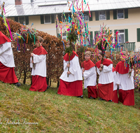 fileadmin/roha/images_galerie/brauchtum/Ostern/BR-OST-PALM-WEIH-RA-0727-02-D-roha-Brauchtum-Ostern-Palmsonntag-Palmweihe-Ministranten-Ramsau.png