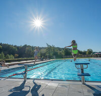 fileadmin/roha/images_galerie/orte_landschaft/Teisendorf/Schwimmbad/TEI-SCHWIMMB-2025-9-9357-D-roha--Teisendorf-Schwimmbad.jpg