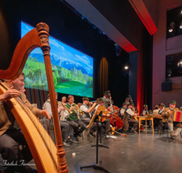 fileadmin/roha/images_galerie/orte_landschaft/Bad_Reichenhall/BAD-KONZ-NEUJ-1-1668-D-roha-Bad-Reichenhall-Konzert.png
