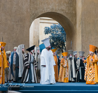 fileadmin/roha/images_galerie/orte_landschaft/Oberammergau/Passion/OBERA-PASS-0028-D-roha-Oberammergau-Passion-Spiele-Jesus-Palmsonntag-Christus-Hohe-Priester.png