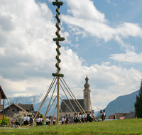fileadmin/roha/images_galerie/brauchtum/Maibaum/Anger-Hoeglwoerth/BR-MAIB-ANG-2017-1454-01-D-roha-Brauchtum-Maibaum-Anger-Aufstellen.png
