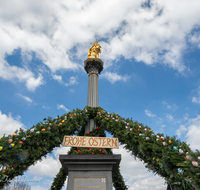 fileadmin/roha/images_galerie/brauchtum/Ostern/BR-OST-ANG-MA-SAEU-0020-10-D-roha-Brauchtum-Ostern-Anger-Mariensaeule.png