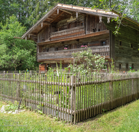 fileadmin/roha/images_galerie/orte_landschaft/Grossgmain/GROSSG-BAU-MU-0031-D-roha-Bauernhofmuseum-Bauernhaus.png