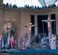 fileadmin/roha/images_galerie/orte_landschaft/Oberammergau/Passion/OBERA-PASS-0328-D-roha-Oberammergau-Passion-Spiele-Jesus-Kreuz-Christus-Karfreitag-Kreuzigung.png